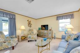Picture of 1350 Stafford Lane Unit 1422, Sarasota, FL 34232