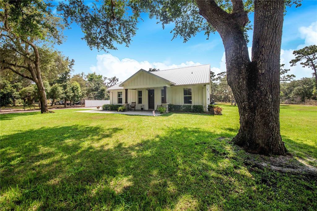 Picture of 12510 Lake Hatchineha Road, Haines City, FL 33844