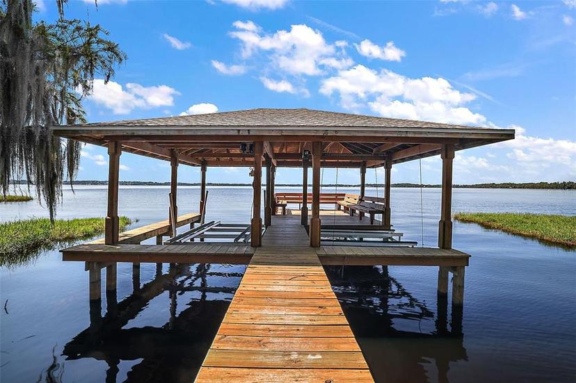 Picture of 1261 W Lakeshore Drive, Clermont FL 34711