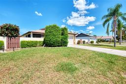 Picture of 570 Foxwood Boulevard Unit 196, Englewood, FL 34223