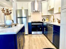 Picture of 5408 Swift Road Unit 28, Sarasota, FL 34231