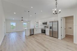 Picture of 1024 Thompson Avenue, Frostproof, FL 33843