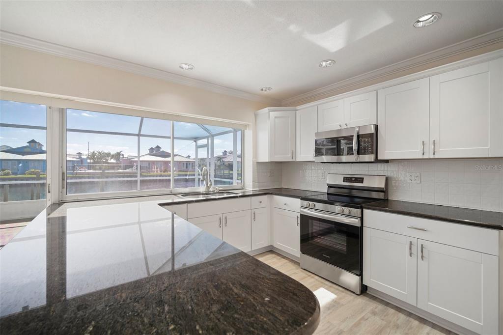 Picture of 910 Spindle Palm Way, Apollo Beach, FL 33572