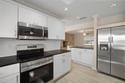 Picture of 910 Spindle Palm Way, Apollo Beach, FL 33572