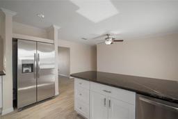 Picture of 910 Spindle Palm Way, Apollo Beach, FL 33572
