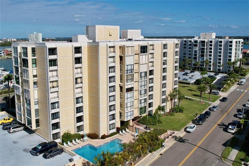 Picture of 830 S Gulfview Boulevard Unit 305, Clearwater Beach FL 33767