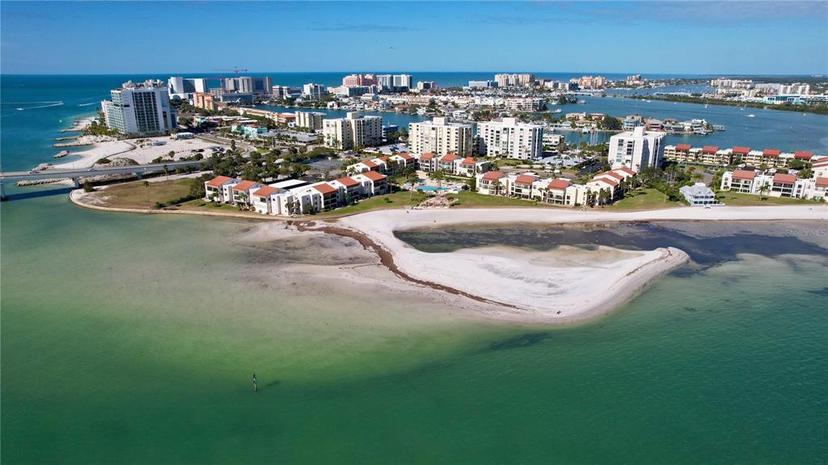 Picture of 830 S Gulfview Boulevard Unit 305, Clearwater Beach FL 33767