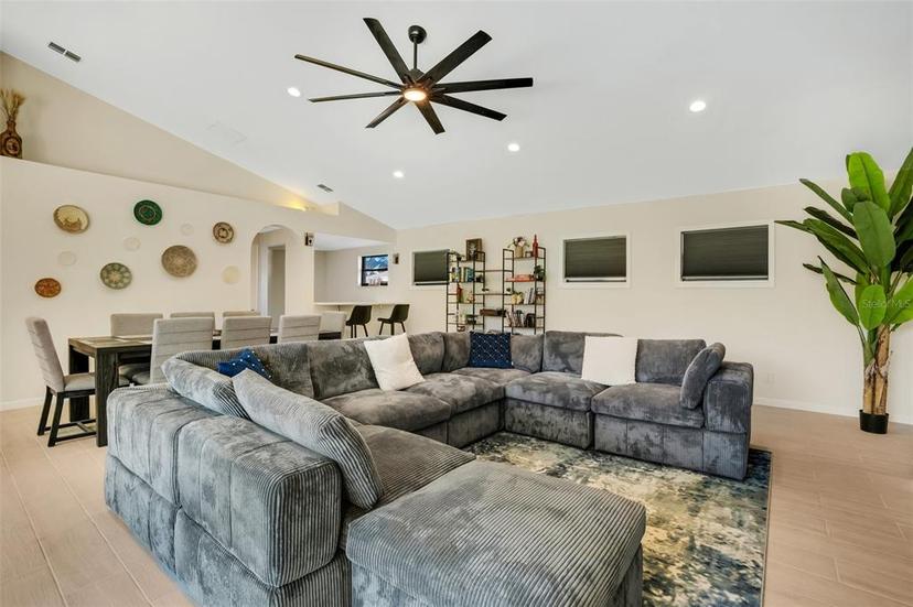 Picture of 14147 81St Avenue, Seminole FL 33776