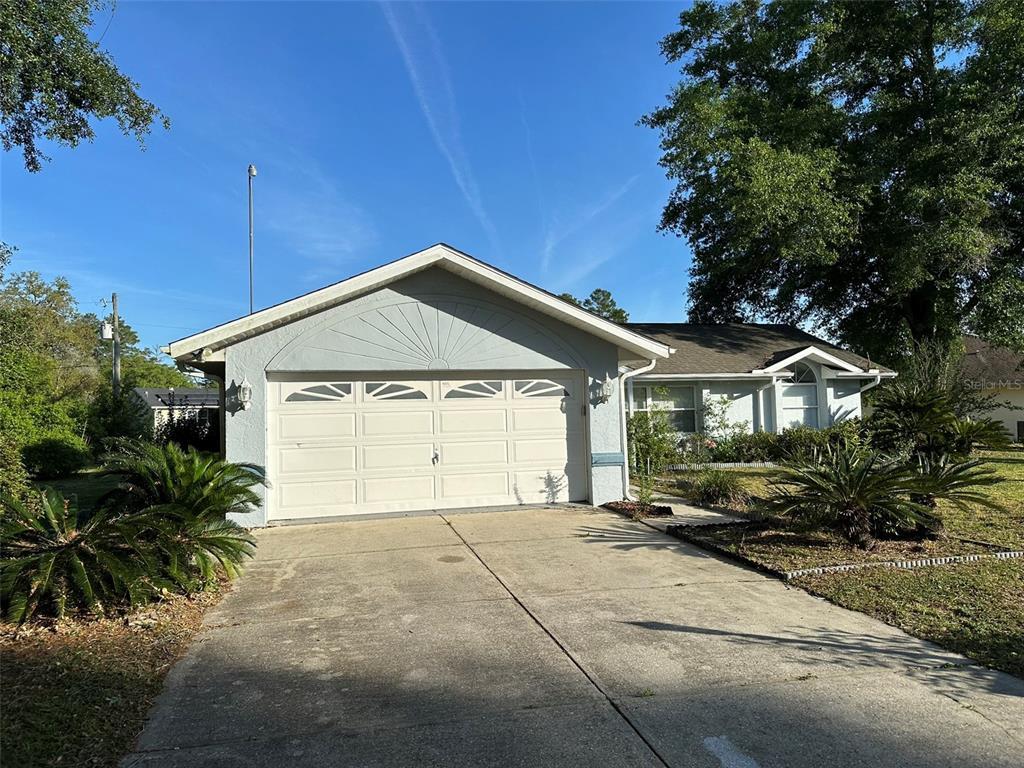Picture of 3817 SW 161St Loop, Ocala, FL 34473