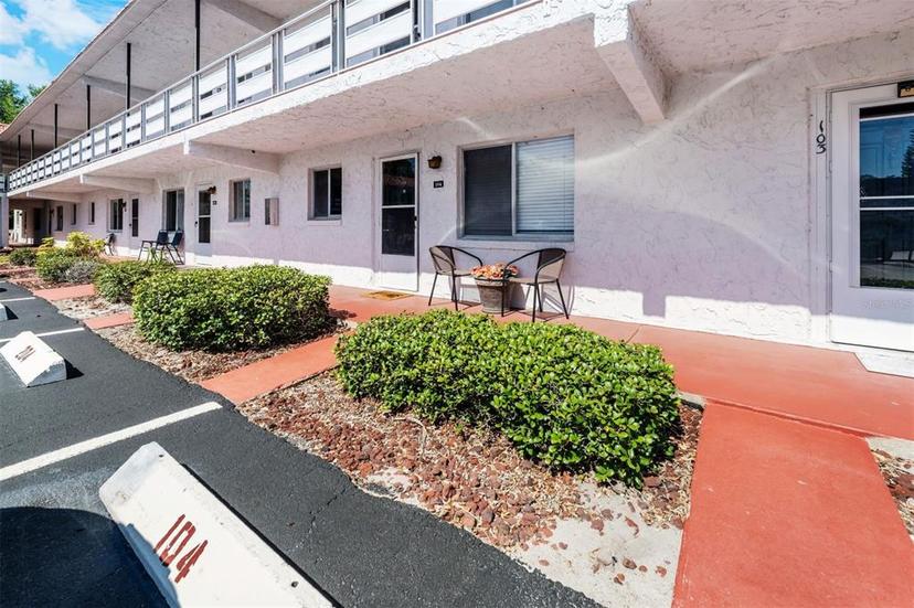 Picture of 1100 Martinique Drive Unit 104, Winter Haven FL 33884