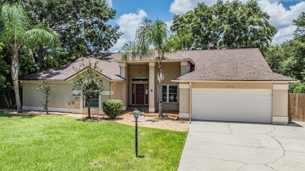 Picture of 3501 Country Creek Lane, Valrico, FL 33596