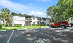 Picture of 567 Midway Track Unit H102, Ocala, FL 34472