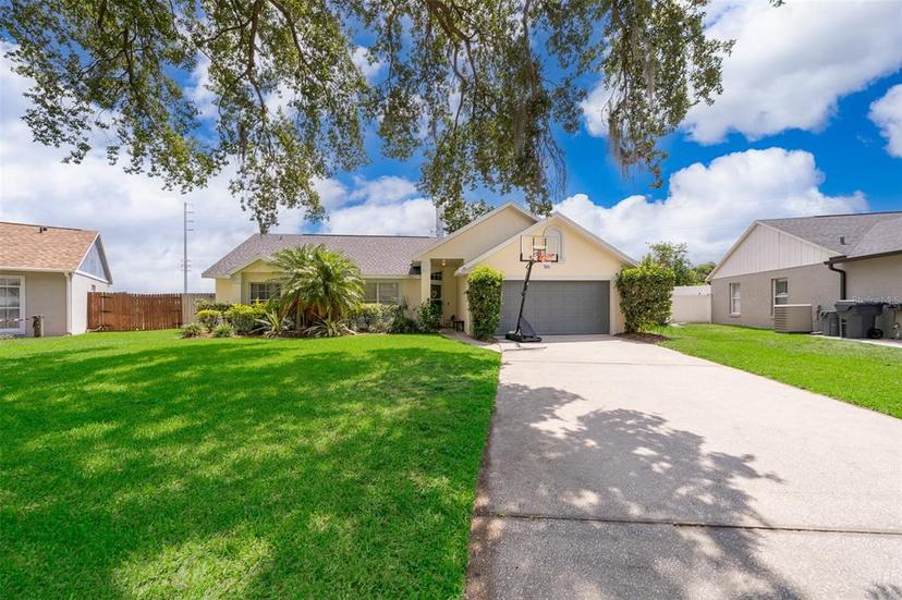 Picture of 132 Robbins Rest Circle, Davenport FL 33896