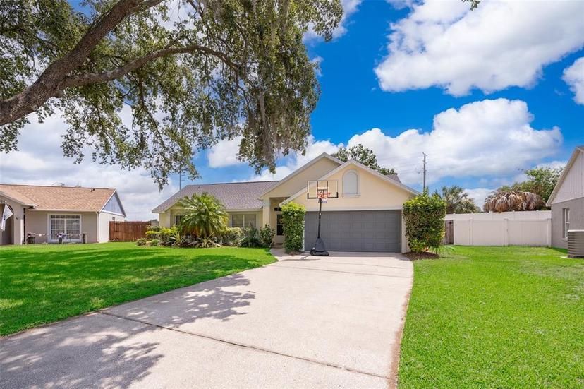 Picture of 132 Robbins Rest Circle, Davenport FL 33896