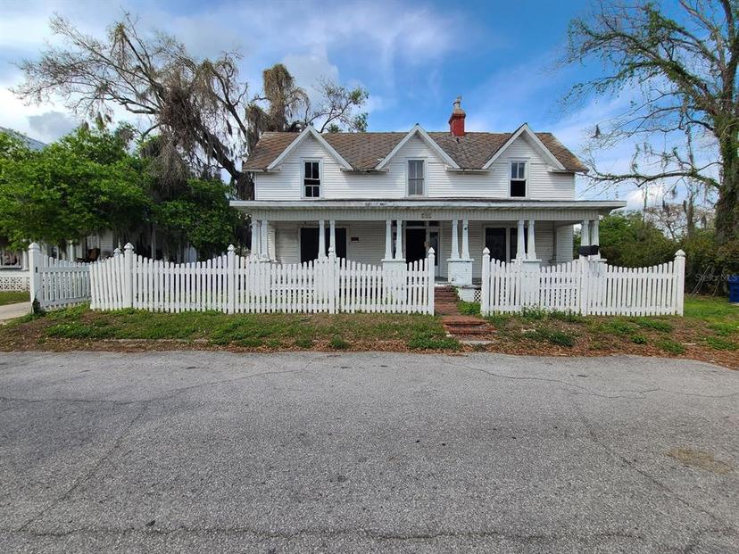 Picture of 208 E Badcock Boulevard, Mulberry FL 33860