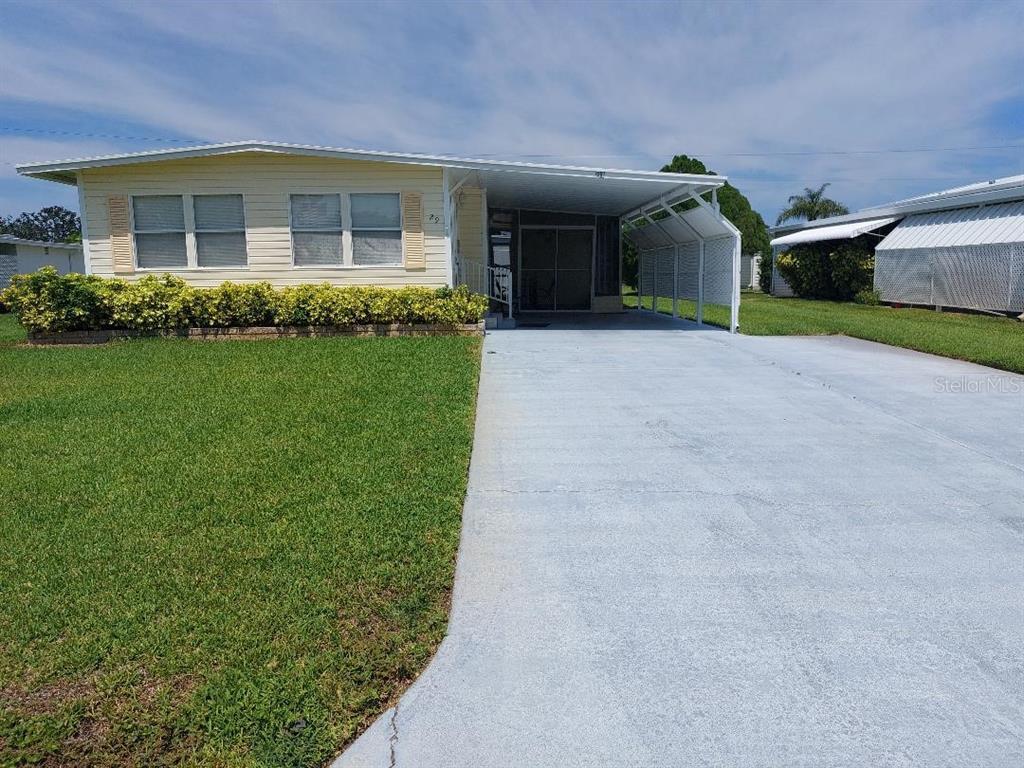 Picture of 29 Concord Lane Unit 11, Palm Harbor, FL 34684