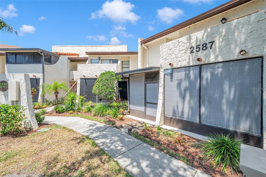 Picture of 2587 Cyprus Drive Unit 3-212, Palm Harbor, FL 34684