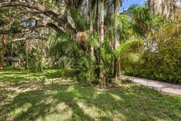 Picture of 3301 Bay Shore Road, Sarasota, FL 34234