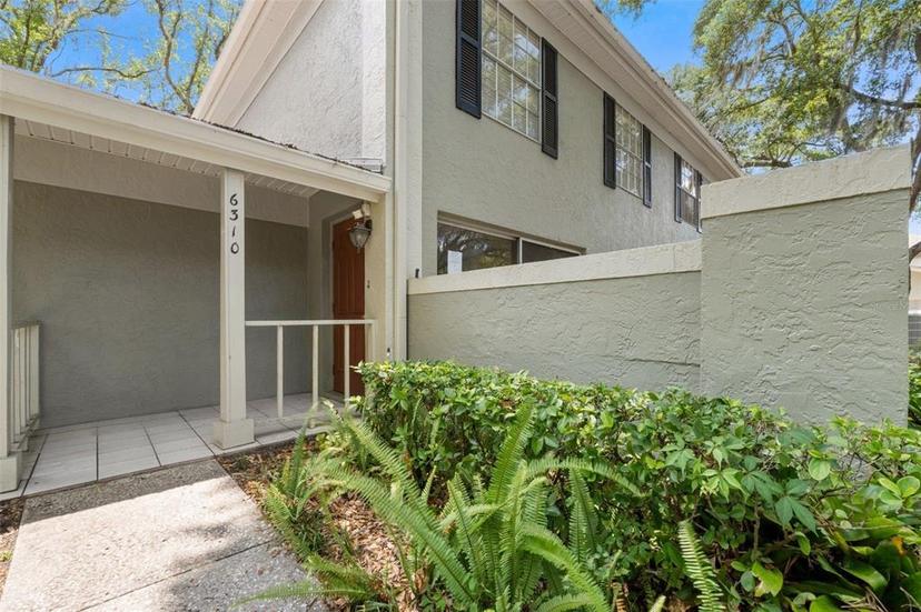 Picture of 6310 Woodspray Lane Unit 6310, Temple Terrace FL 33617