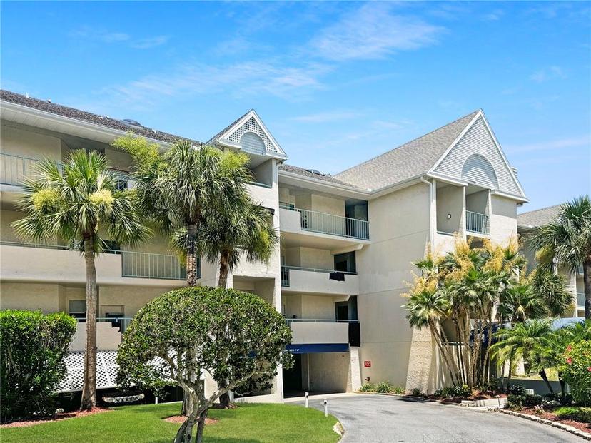 Picture of 5537 Sea Forest Drive Unit 307, New Port Richey FL 34652