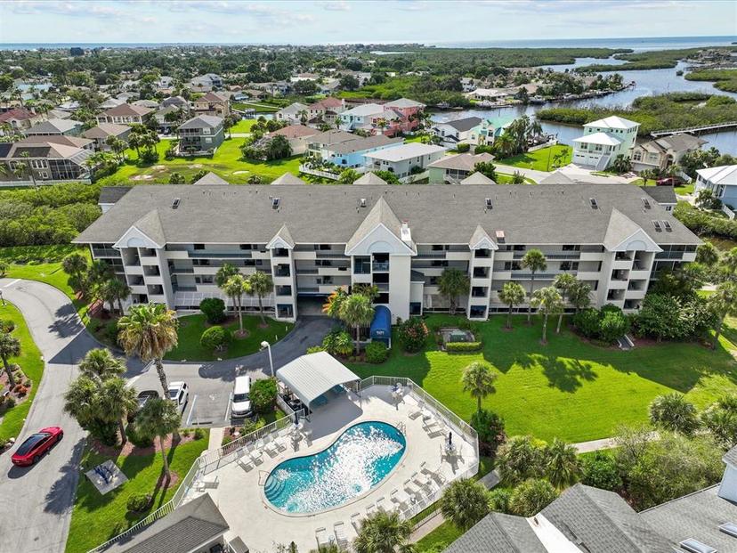 Picture of 5537 Sea Forest Drive Unit 307, New Port Richey FL 34652