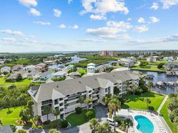 Picture of 5537 Sea Forest Drive Unit 307, New Port Richey, FL 34652
