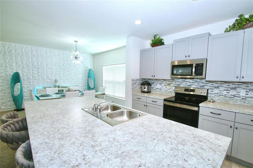Picture of 535 Darshire Avenue, Eustis FL 32736