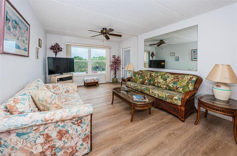 Picture of 12760 Indian Rocks Road Unit 1036, Largo FL 33774