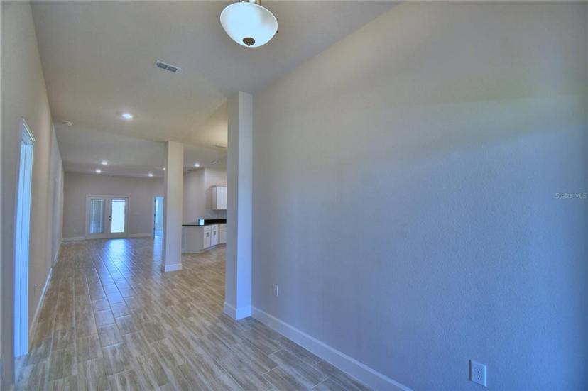 Picture of 5120 Villa Crest Way, Auburndale FL 33823
