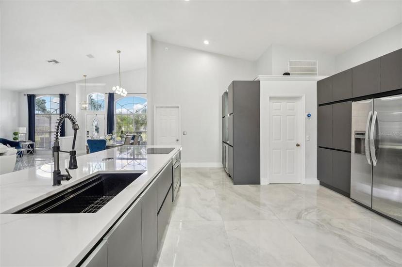 Picture of 9226 Longfellow Place, Apopka FL 32703