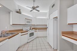 Picture of 425 Cypress Forest Drive, Englewood, FL 34223