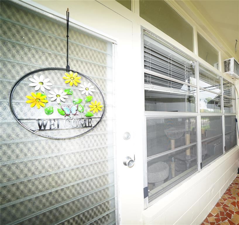 Picture of 4001 58Th Street N Unit 3, Kenneth City FL 33709
