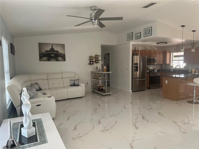 Picture of 10520 Henderson Road, Tampa FL 33625