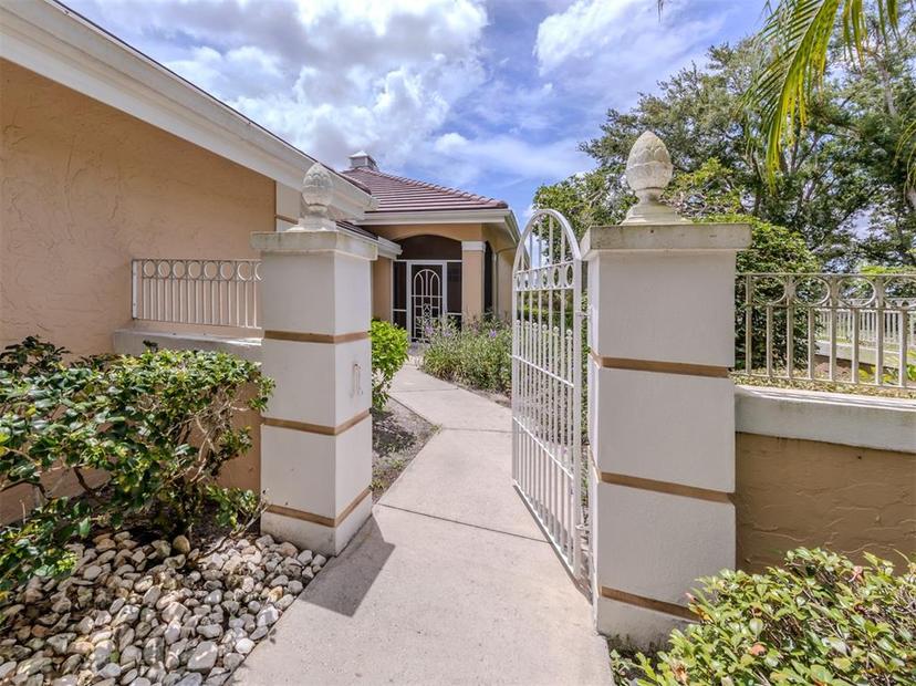 Picture of 424 Cardiff Road Unit 27, Venice FL 34293