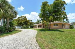 Picture of 3225 Duncan Way, Sarasota, FL 34239