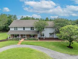 Picture of 1709 Onondaga Drive, Geneva, FL 32732