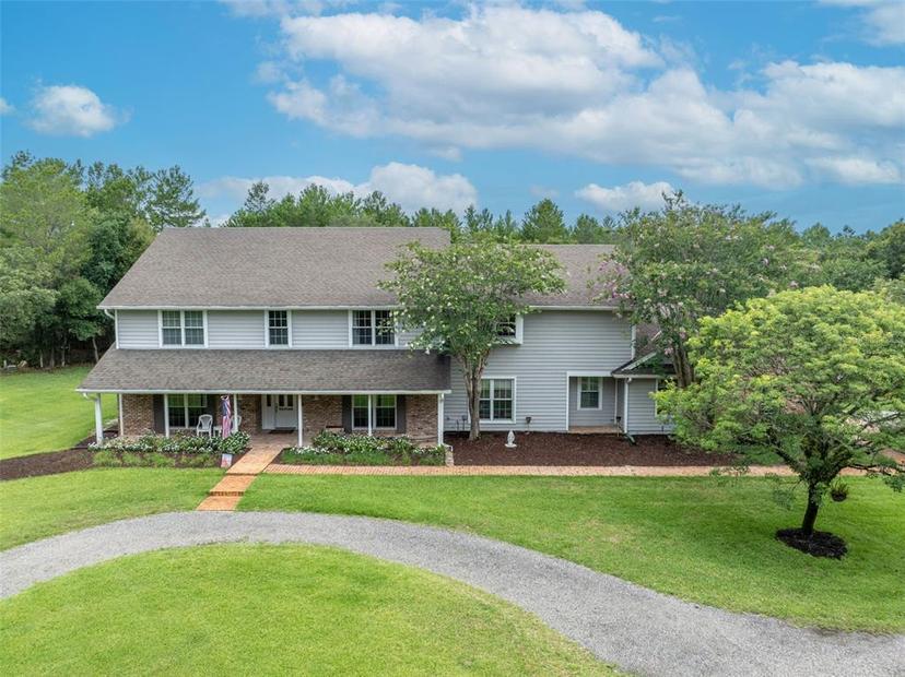 Picture of 1709 Onondaga Drive, Geneva FL 32732