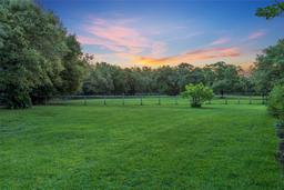 Picture of 1709 Onondaga Drive, Geneva, FL 32732