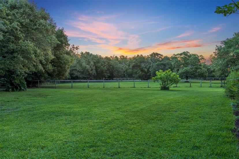 Picture of 1709 Onondaga Drive, Geneva FL 32732
