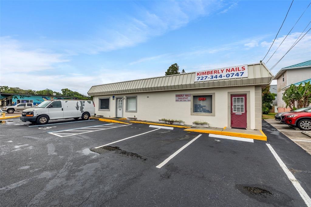 Picture of 800 Pasadena Avenue S, St Petersburg, FL 33707