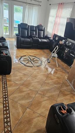 Picture of 2905 W Osborne Avenue, Tampa, FL 33614
