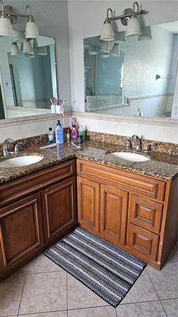 Picture of 2905 W Osborne Avenue, Tampa, FL 33614