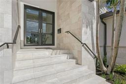 Picture of 1254 Cordova Boulevard Ne, St Petersburg, FL 33704