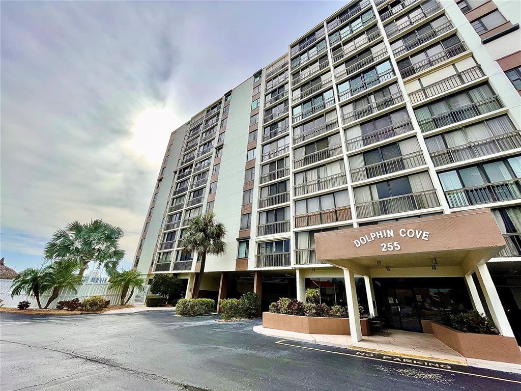 Picture of 255 Dolphin Point Unit 809, Clearwater, FL 33767