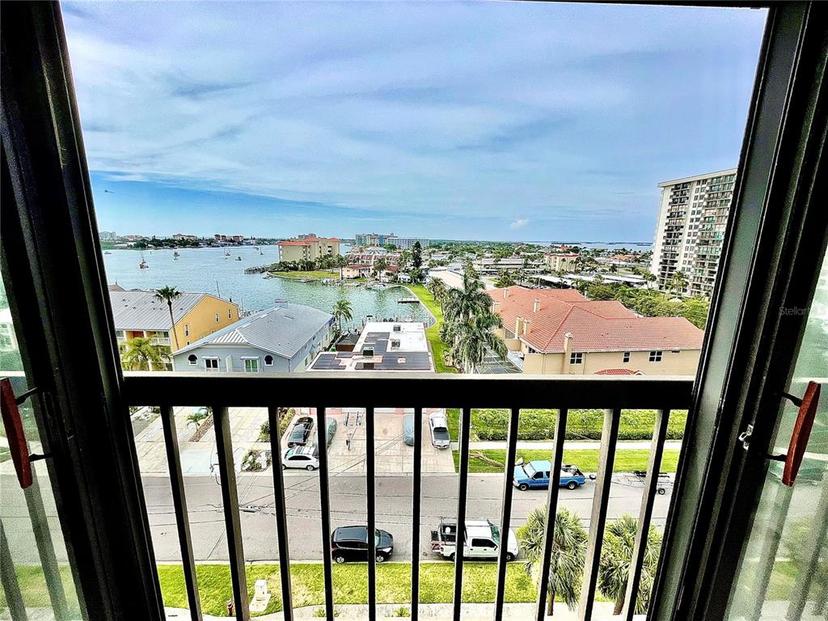 Picture of 255 Dolphin Point Unit 809, Clearwater FL 33767