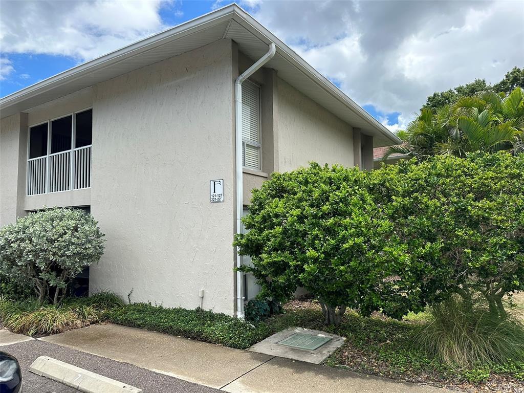 Picture of 2121 Wood Street Unit 124, Sarasota, FL 34237