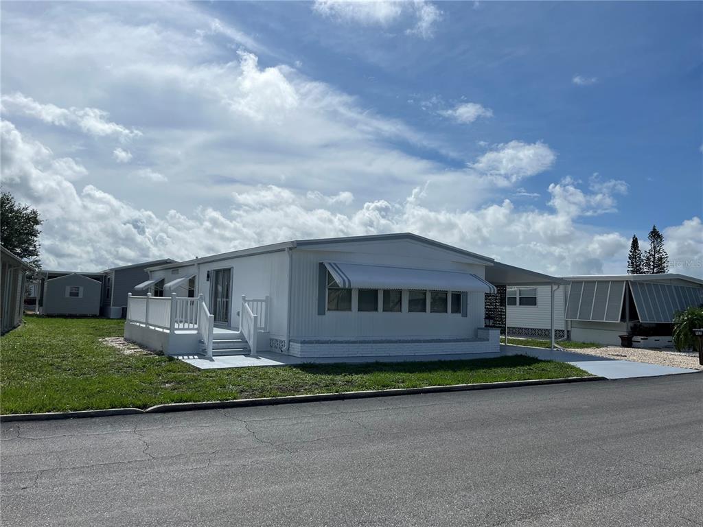 Picture of 923 Cortina Boulevard, Venice, FL 34285