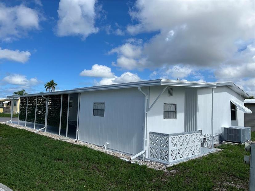 Picture of 923 Cortina Boulevard, Venice FL 34285