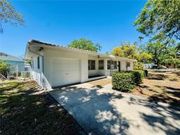 Picture of 1001 75Th Avenue N, St Petersburg, FL 33702