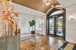 Picture of 5823 Bowen Daniel Drive Unit 905, Tampa, FL 33616